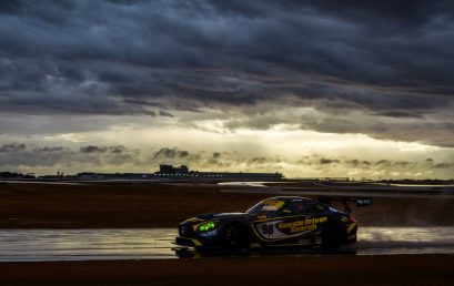 Robson/Reynolds fastest on soggy Friday at The Bend